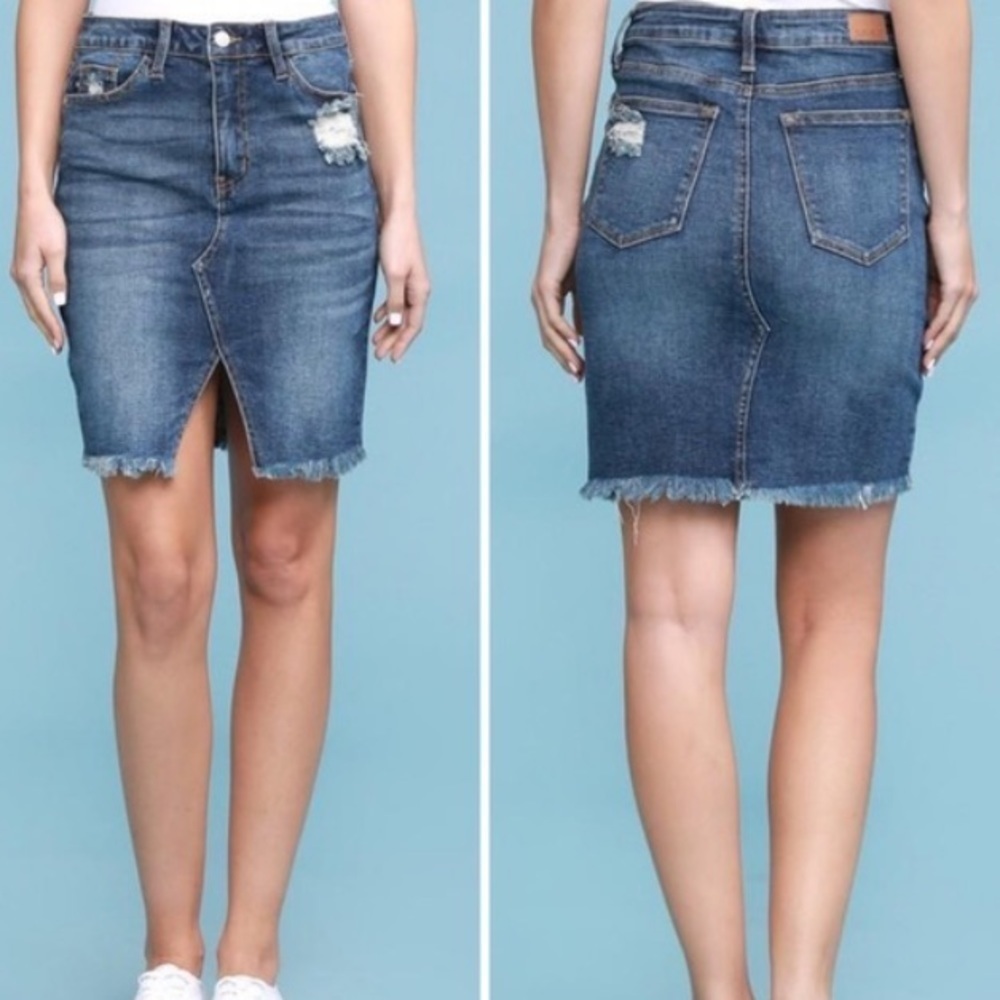 Judy Blue Denim Distressed Front Slit NWT 5pkt style Denim‎ Skirt size S